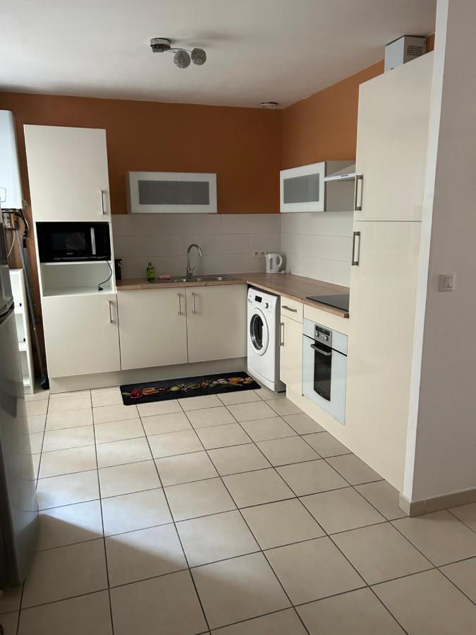 Charmant Appartement 2 Ch Nyons-Centre Ville ภายนอก รูปภาพ